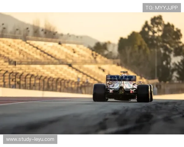 F1围场震动新赛季车队格局或迎重大变革多支豪门策略全面升级动向