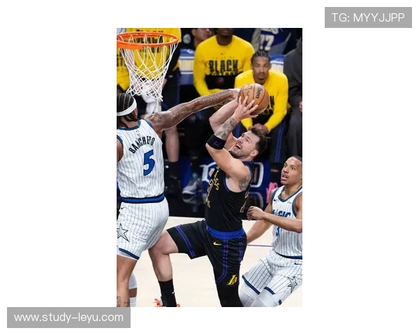 NBA魔术迎来关键交易重塑阵容冲击季后赛新篇章全力崛起计划一