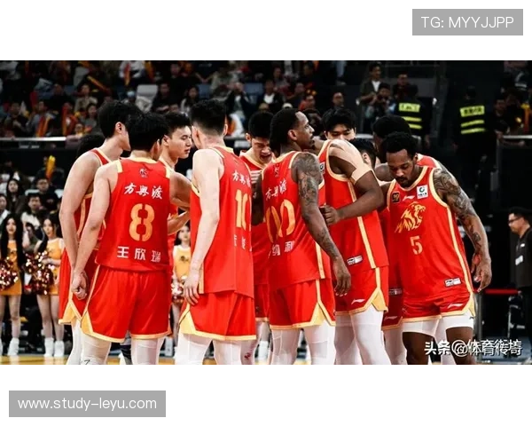 中国男篮力克强敌晋级亚洲杯四强创历史新篇章在主场掀起青春风暴 中国男篮力克强敌晋级亚洲杯四强创历史新篇章在主场掀起青春风暴