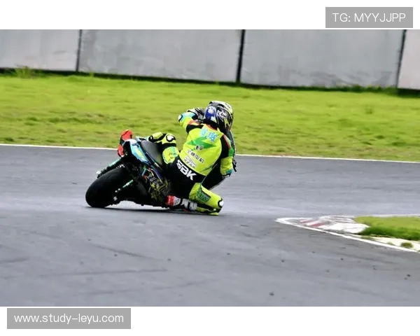 摩托GP赛季战况激烈 车手竞争升温 新技术改进引关注