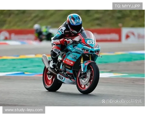 摩托车大奖赛赛季前瞻：车队新阵容与技术创新引发热议