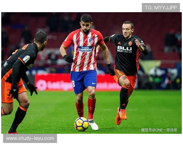 欧冠焦点战再掀高潮豪门对决引爆球迷热情与新星崛起成赛季最强看点 欧冠焦点战再掀高潮豪门对决引爆球迷热情与新星崛起成赛季最强看点