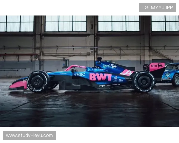 F1赛季再掀高潮 新车设计与技术革新引领赛道风云 F1赛季再掀高潮 新车设计与技术革新引领赛道风云