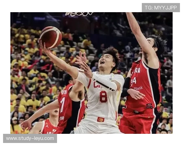 中国男篮逆转胜菲律宾晋级亚洲杯四强 展现强大团队凝聚力