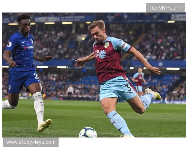 伯恩利俱乐部最新动态:球队阵容调整与赛季前景全面解析 伯恩利俱乐部最新动态:球队阵容调整与赛季前景全面解析