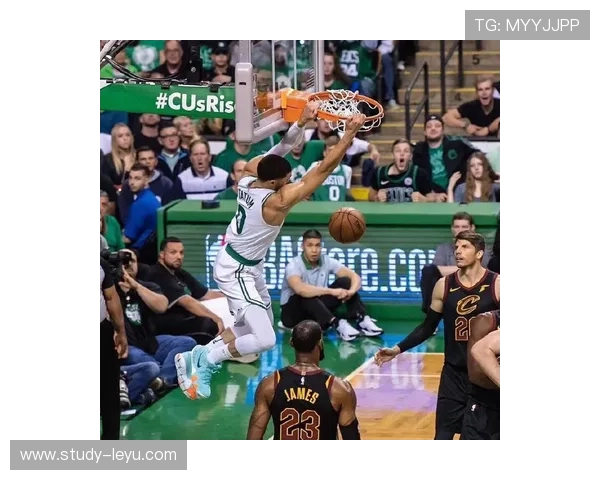 凯尔特人全新赛季阵容解析与未来夺冠潜力深度展望 凯尔特人全新赛季阵容解析与未来夺冠潜力深度展望