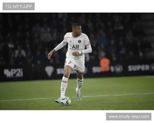 姆巴佩连续进球助巴黎逆转领先法甲积分榜风云再起