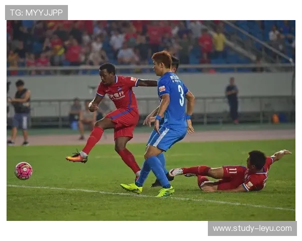 恒大新赛季阵容曝光锋线锋芒毕露引发球迷热议