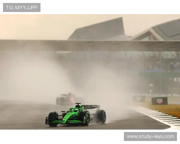 F1赛事最新动态：2026赛季车手阵容更新与技术革新展望